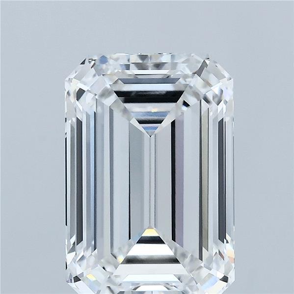 3.91ct Emerald E VVS2 Lab Created Diamond