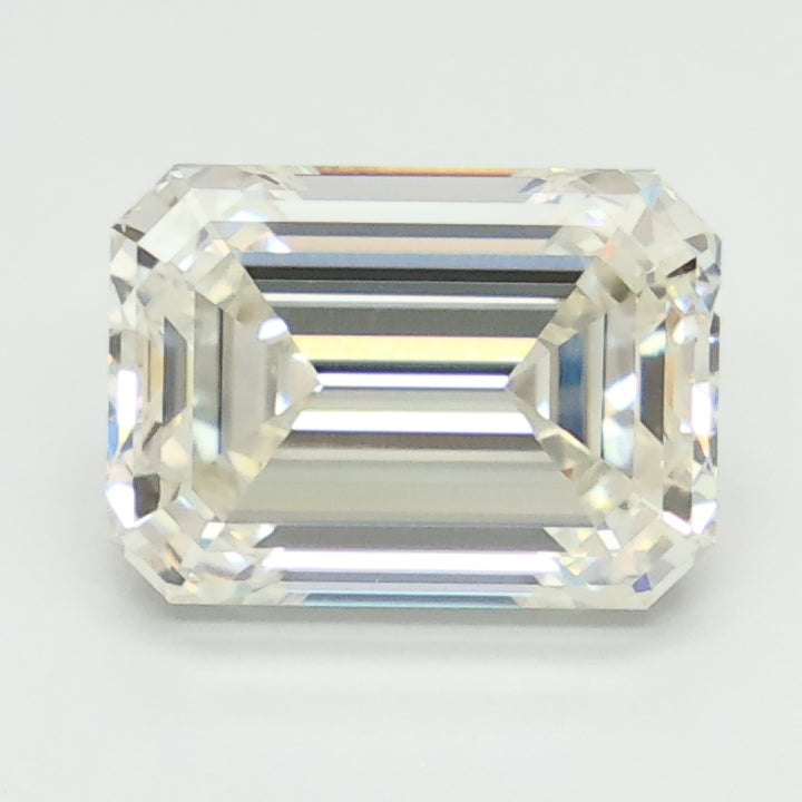 2.5ct Emerald VS1 Lab Created Diamond