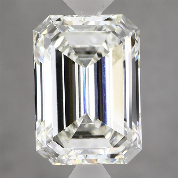 3.85ct Emerald H VVS2 Lab Created Diamond