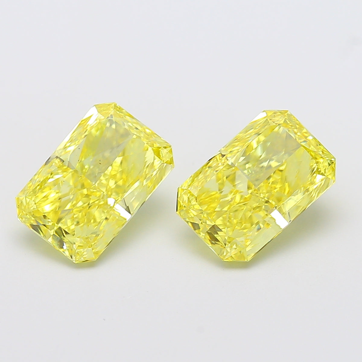 3.61ct Radiant FANCY VIVID YELLOW VS2 Lab Created Diamond